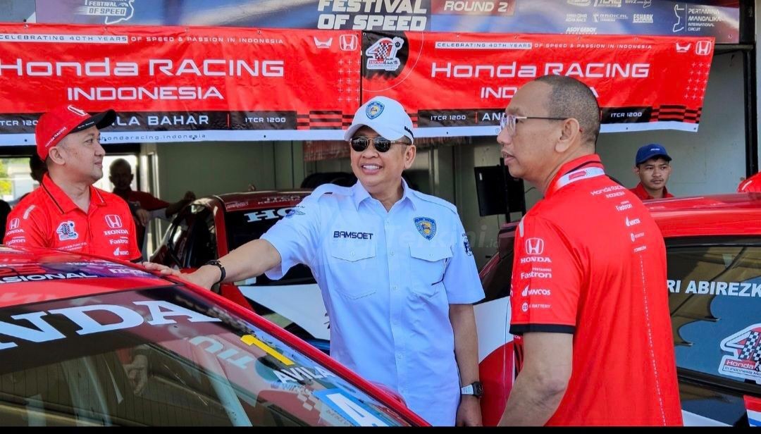 Alvin Bahar Cetak Double Juara Di Mandalika Untuk Kado 40 Tahun Honda Racing Indonesia – Viral Terkini Indonesia