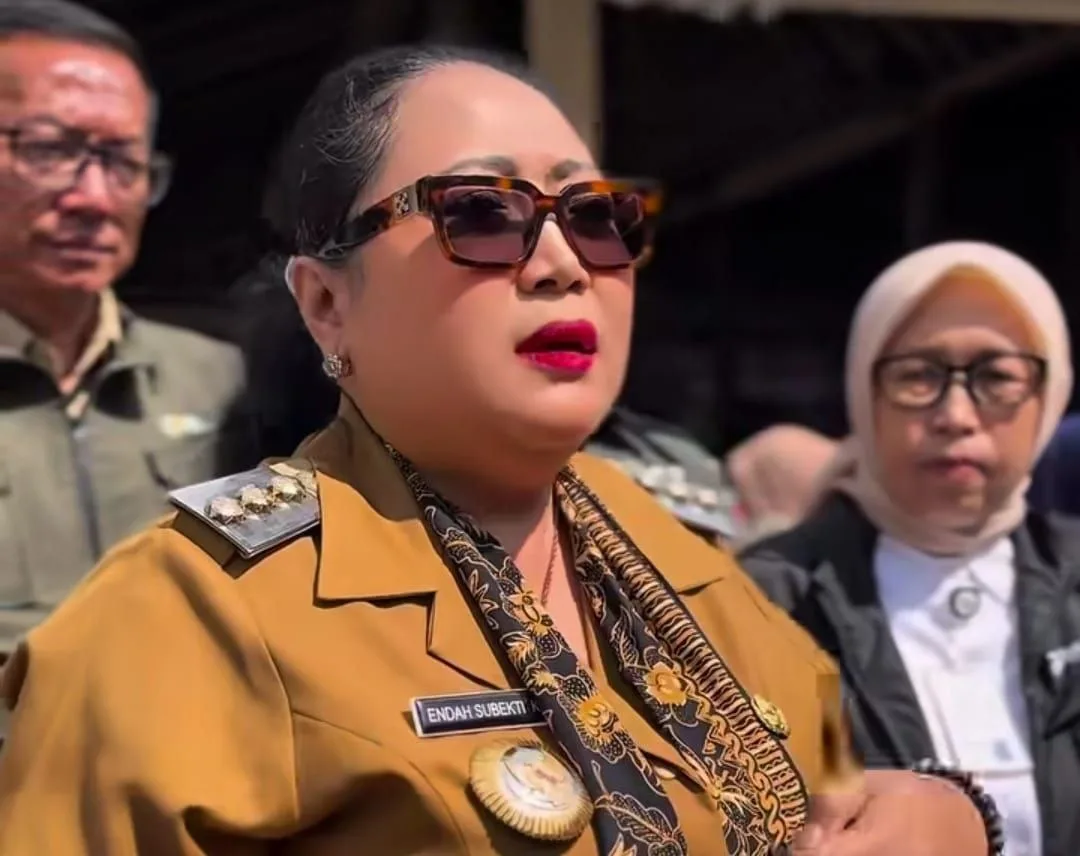 Cabut Bantuan Sosial jika Warga Miskin Masih Merokok