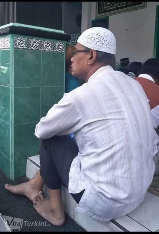 Kesederhanaan Haedar Nashir Jadi Sorotan